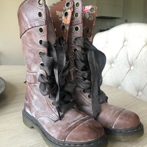 Dr. Martens Triumph 1914 Boots